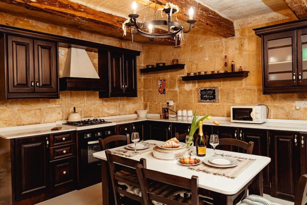 Enchanting 2Bdr Townhouse In Valletta Centre! Ngoại thất bức ảnh