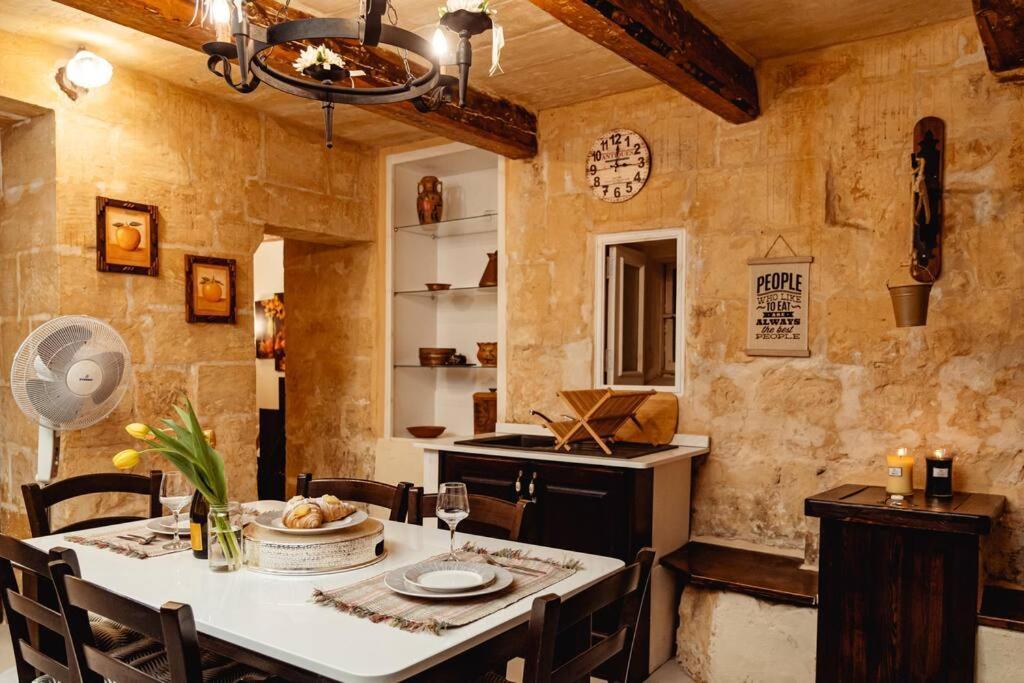 Enchanting 2Bdr Townhouse In Valletta Centre! Ngoại thất bức ảnh
