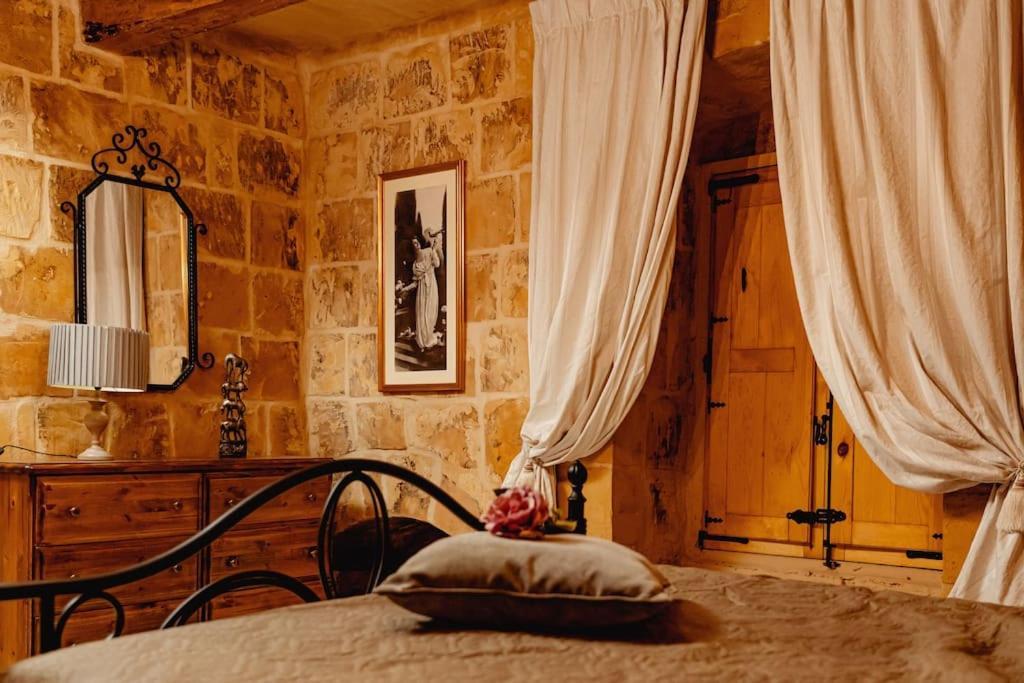 Enchanting 2Bdr Townhouse In Valletta Centre! Ngoại thất bức ảnh