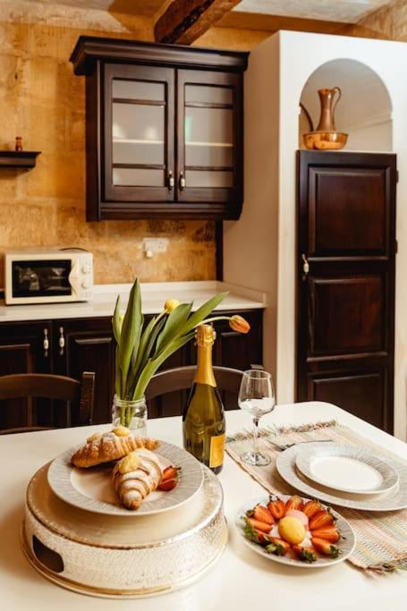 Enchanting 2Bdr Townhouse In Valletta Centre! Ngoại thất bức ảnh